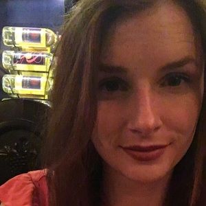 Meet your Posher, Alexandra